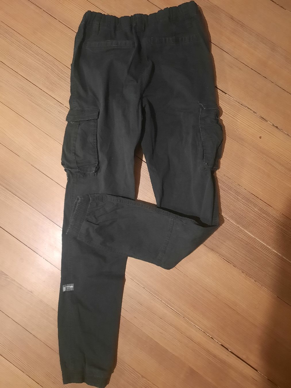Pantaloni: Cargohose – Usato da Ennetbaden venduto da gekkoloco 1