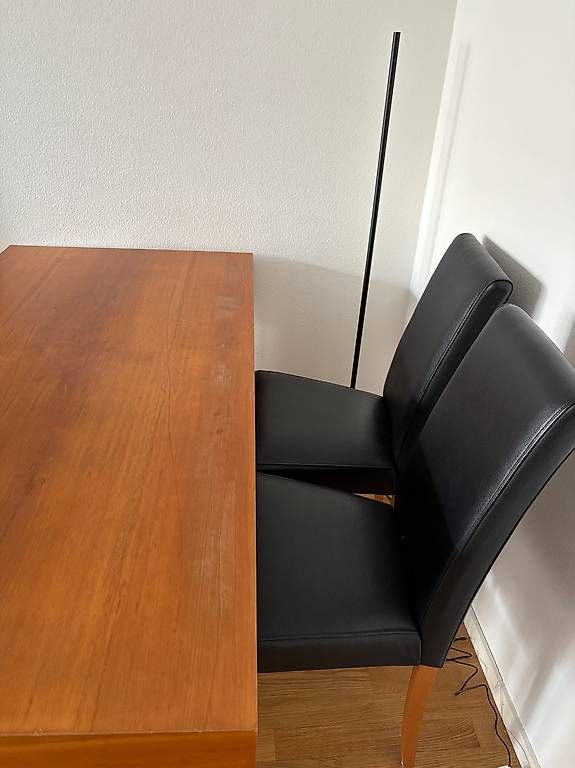 Set di tavolo e panche: Esstisch mit 4 Stühlen – Usato da Basel venduto da noe_m5vd 1