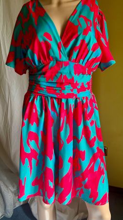 SOMMERKLEID GR S NEU