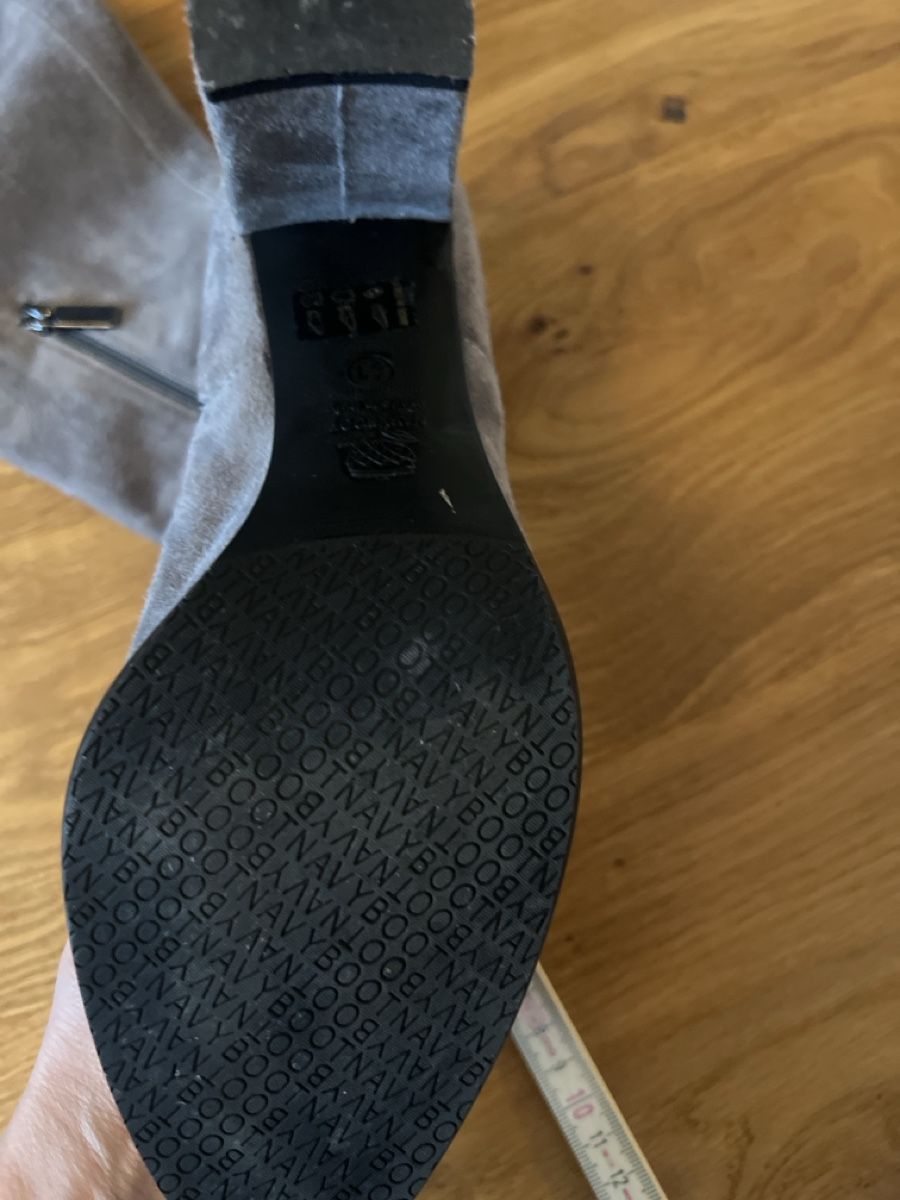Navyboot Scarpe da donna: Navyboot Overkneestiefel grau Lederoptik Grösse 41 – Nuovo (secondo la descrizione) da Affoltern am Albis venduto da Geton69 4