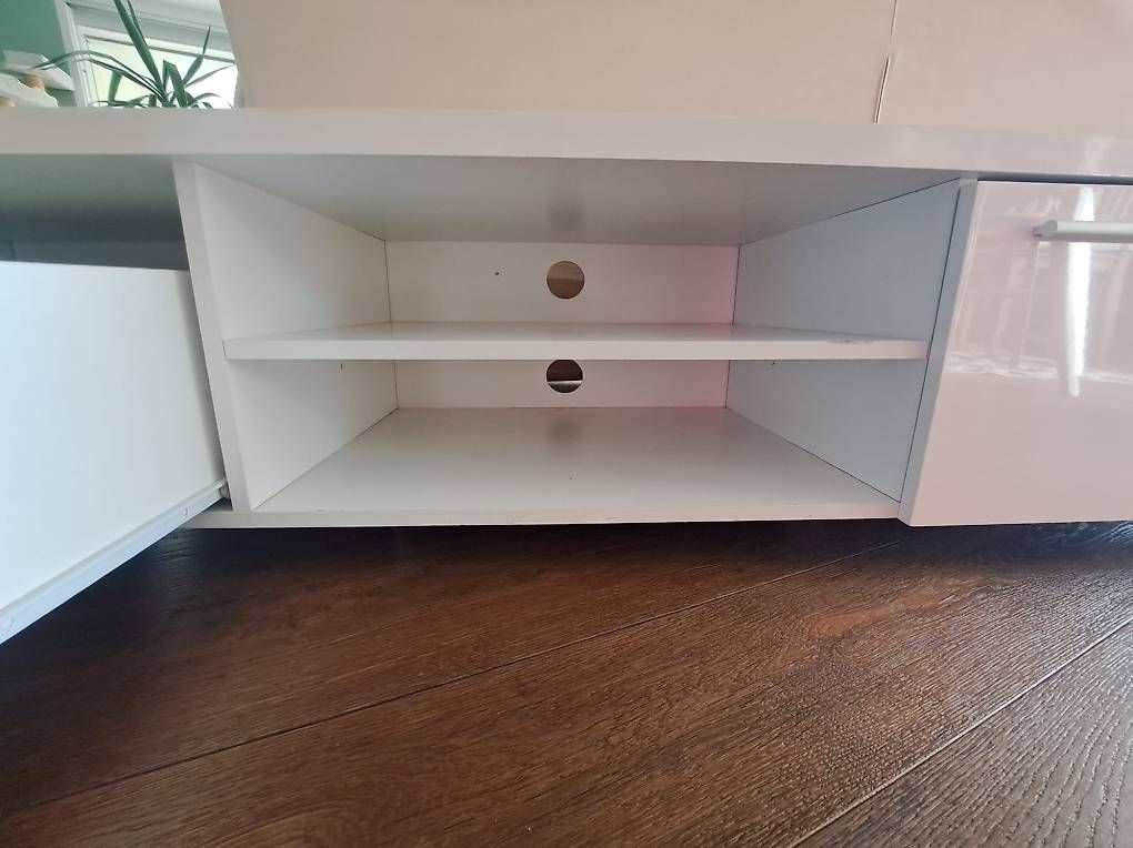 TV Möbel: TV-Möbel – Gebraucht aus Greppen von chr_22d9 1