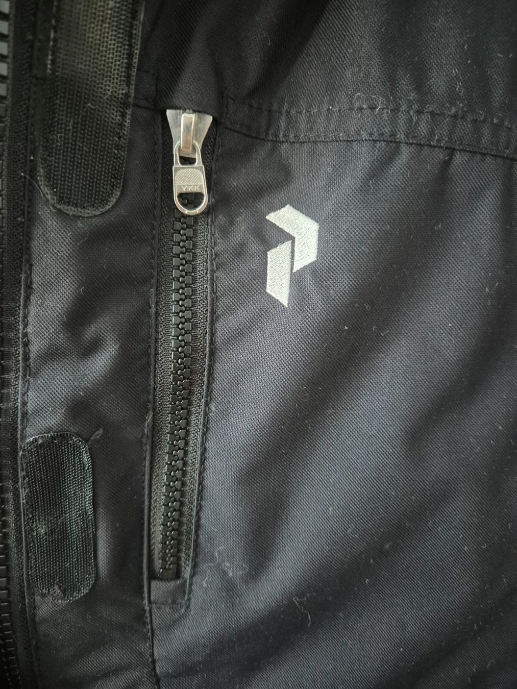Peak Performance Vestes: Winterjacke PEAK PERFORMANCE – D'occasion à Fällanden par Raphi8053 2