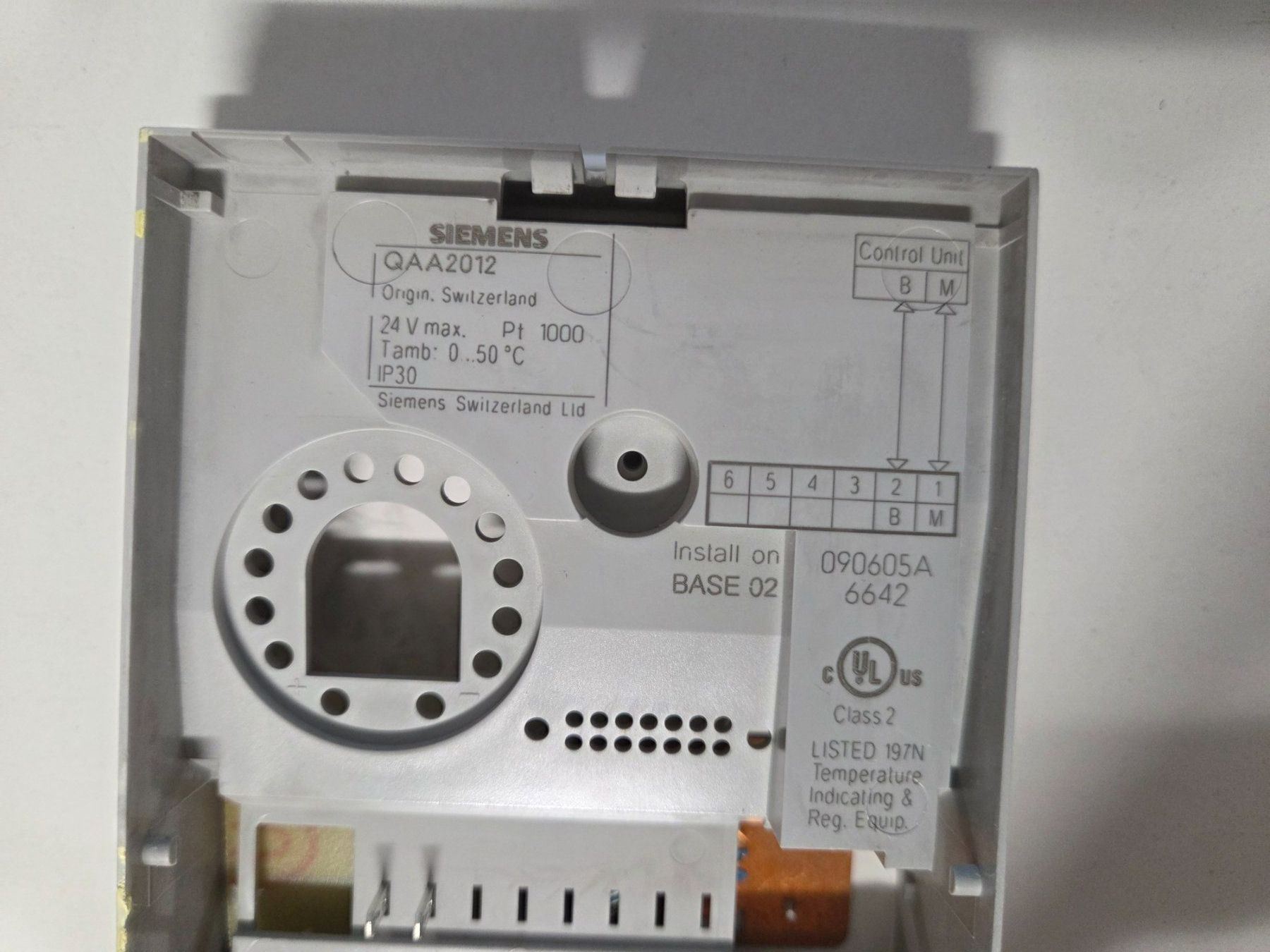 Siemens Misurare: QAA2012 Raumtemperaturfühler Siemens – Usato da Zürich venduto da eymen20 2