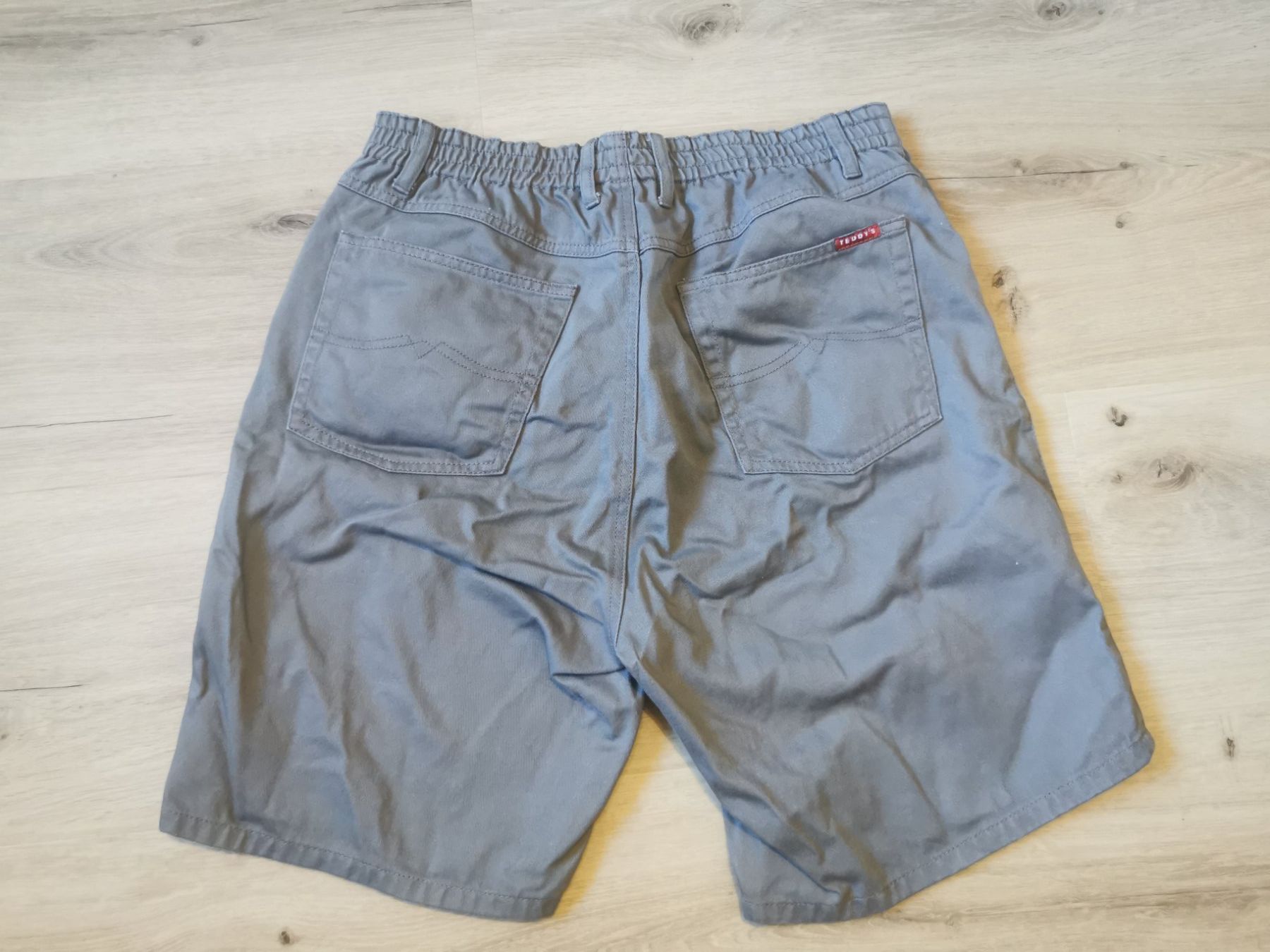 Hosen: Damen Jeans-Shorts Teddy's – Gebraucht aus Grosswangen von Weidhof6 1