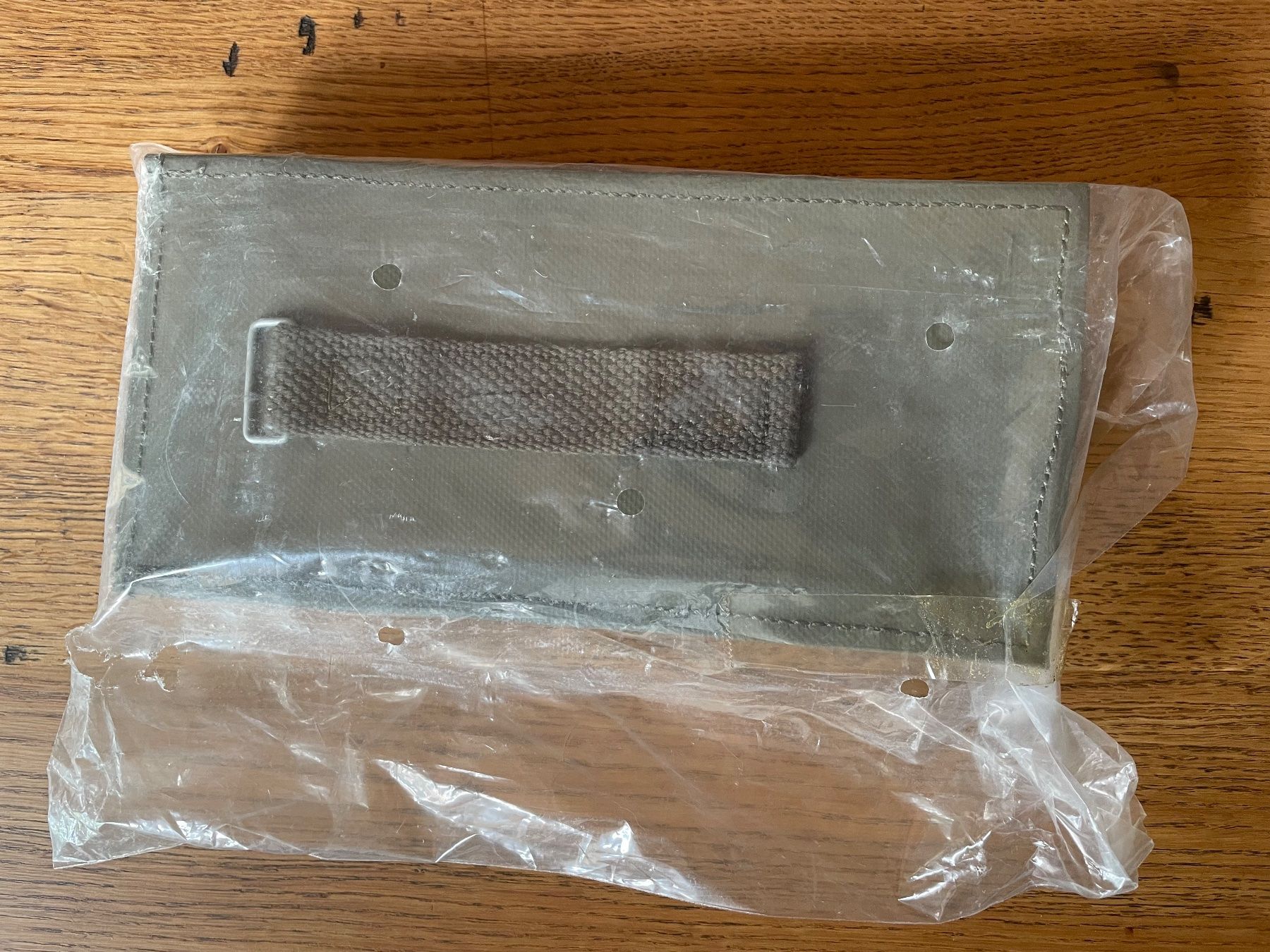 Schweizer Armee Uniformi: Pochette pour magasins de MP5 – Nuovo e nell'imballaggio originale da Oberbütschel venduto da Woodie2005 1