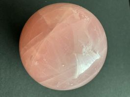 Rosenquarz Kugel aus Madagaskar, 5 cm
