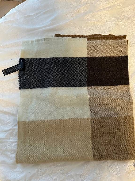 Zara Foulard & Sciarpe: Zara Schal Beige – Nuovo (secondo la descrizione) da Zürich venduto da nik_tw2j