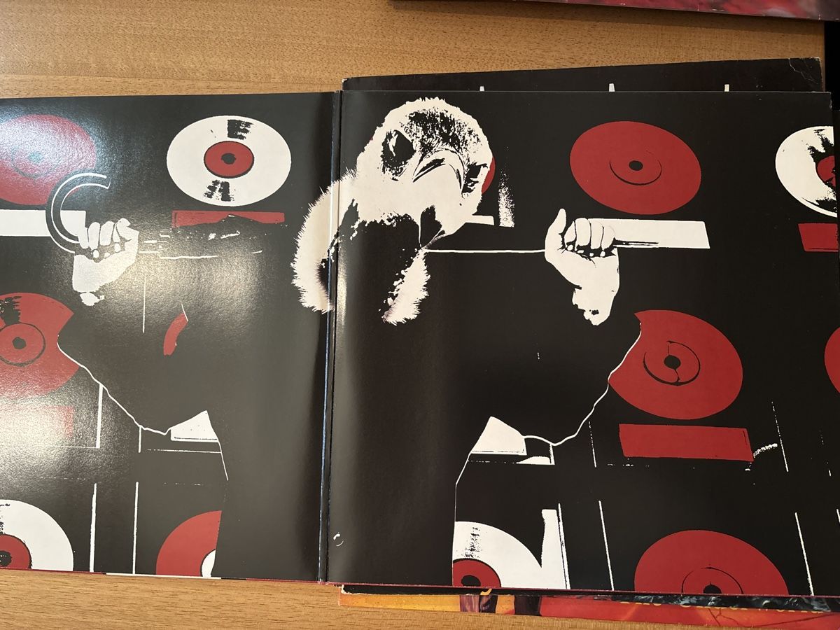 Schallplatten: Them Crooked Vultures – Neu (gemäss Beschreibung) aus Uttwil von  1