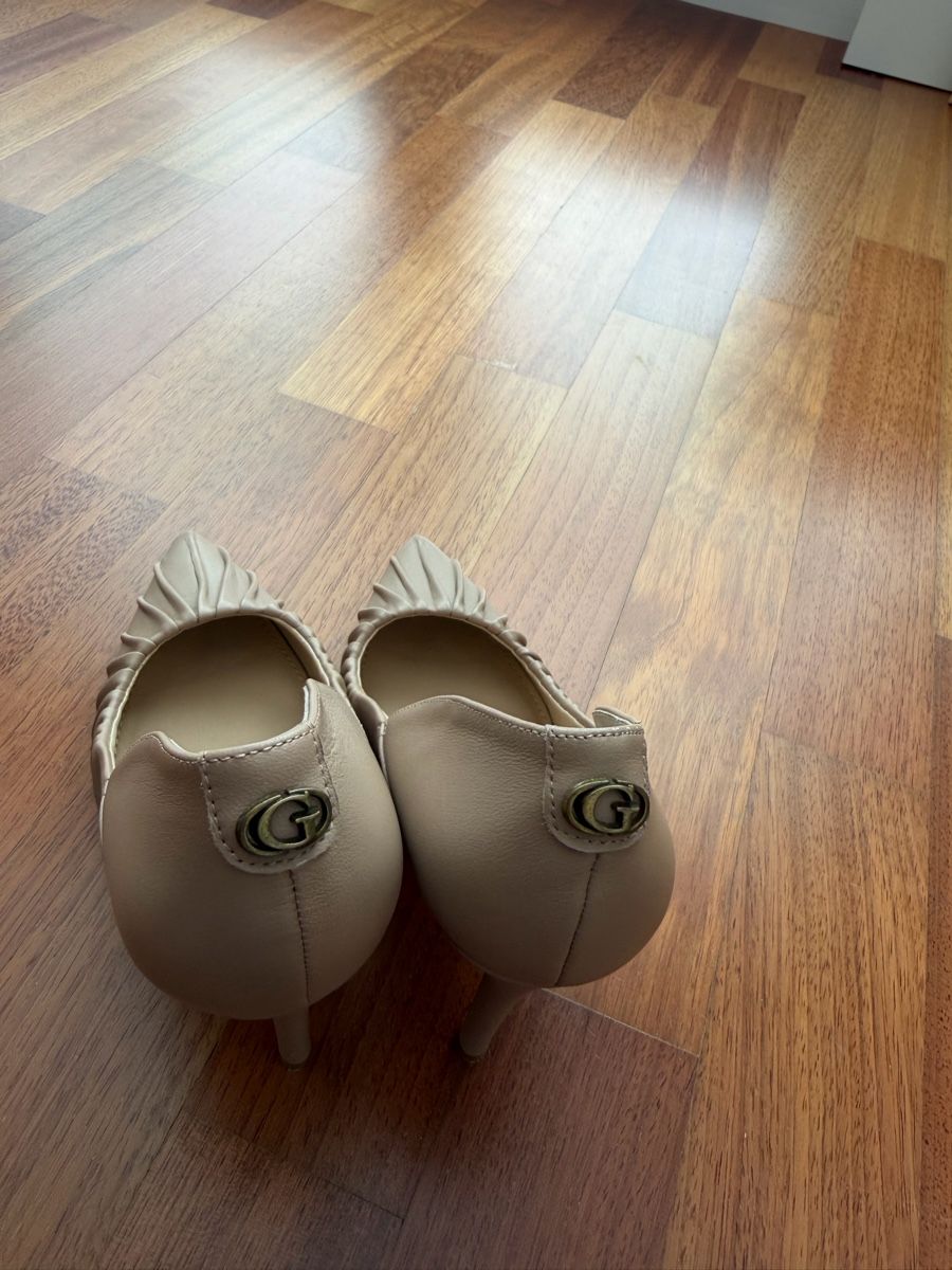 Guess Scarpe da donna: Escarpins guess – Usato da Rolle venduto da yosra_RM 1