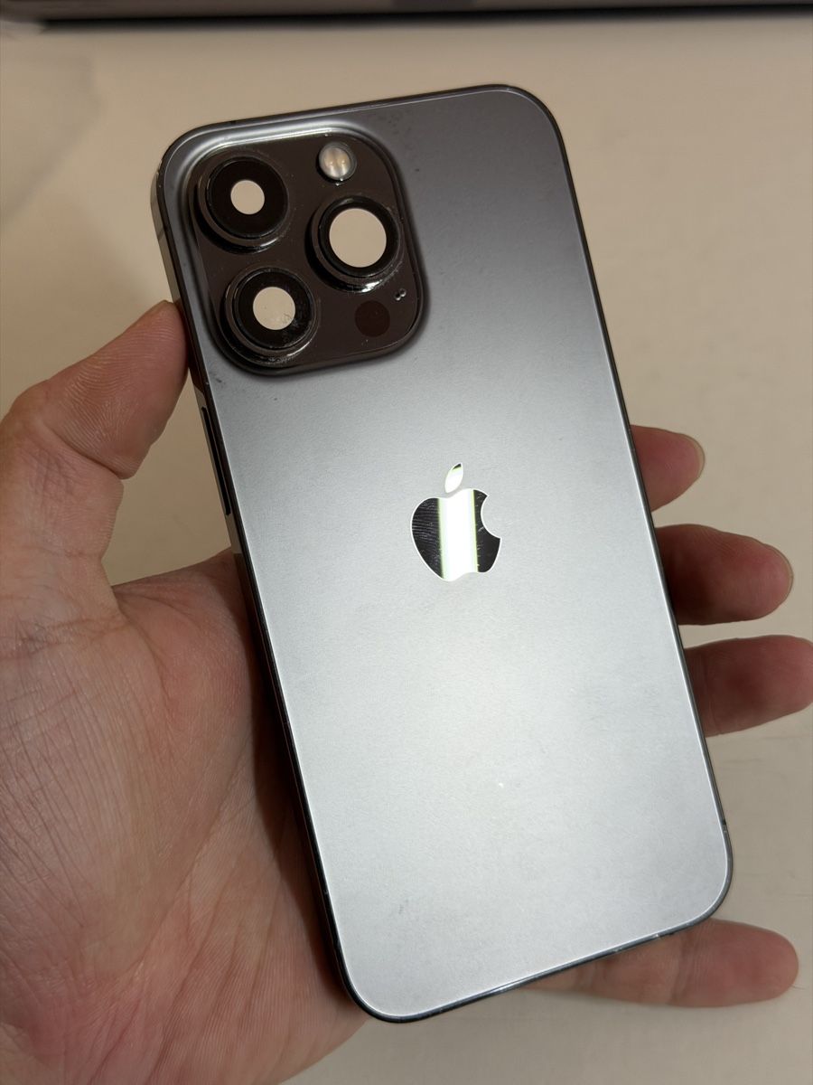 Apple Handys / Smartphones: Komplett iPhone 13Pro Gehäuse Pulled  – Gebraucht aus Chur von beverlyone