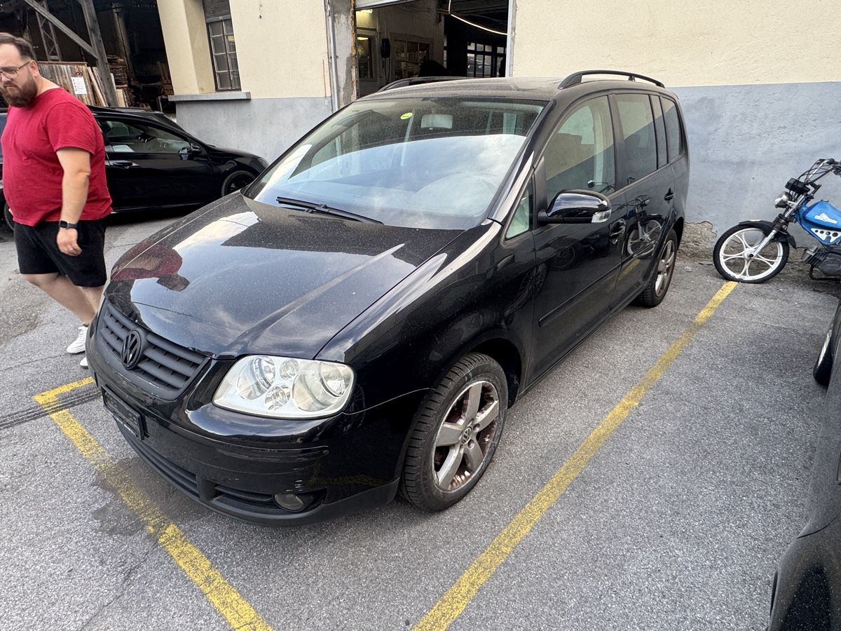 VW Automobili: VW Touran 2.0 TDI – Usato da Thônex venduto da COCO_VR6 5