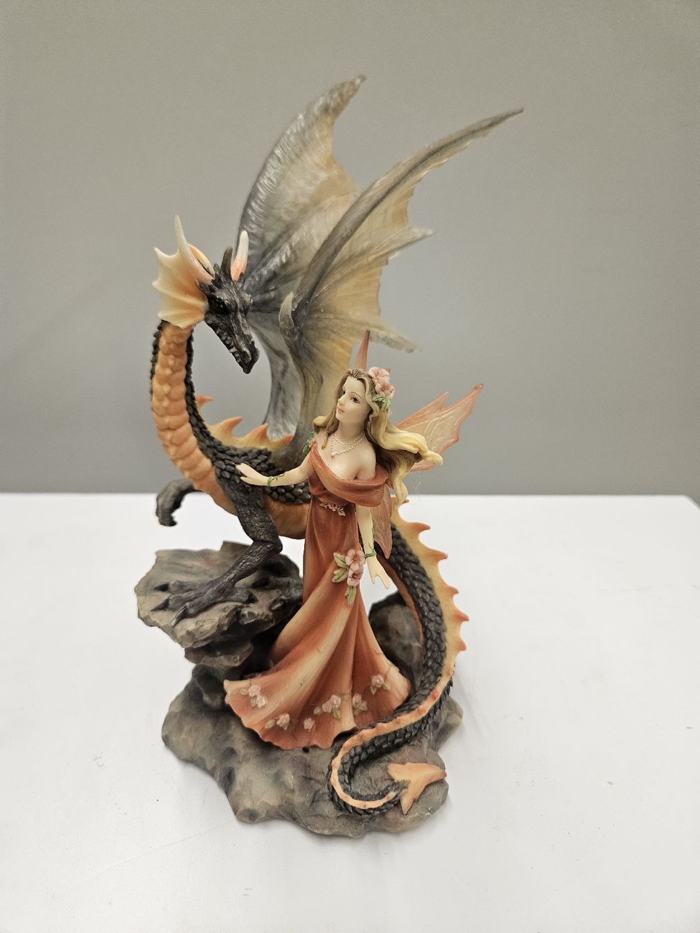 Figuren: Drache mit Fee – Neu (gemäss Beschreibung) aus Dielsdorf von Kenan997