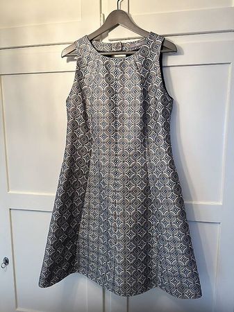 Jakes Kleid Gr. 42