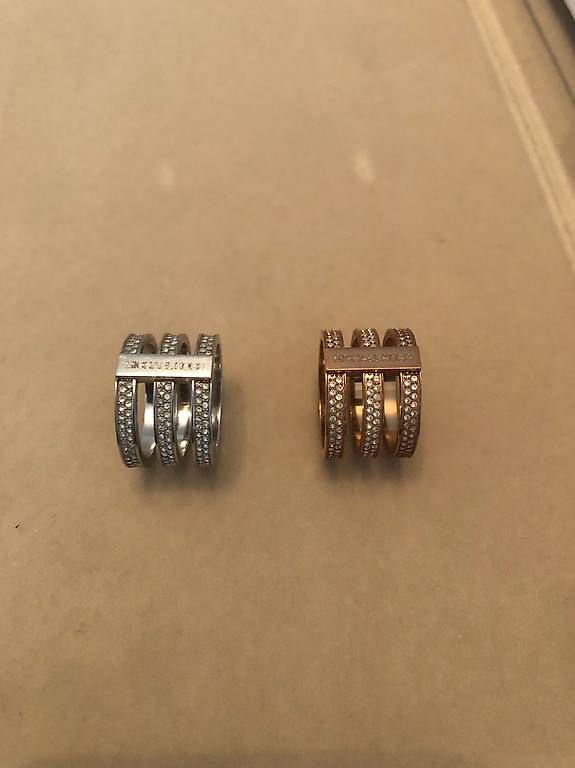 Michael Kors Anelli: 2 Michael Kors Ringe, Silber/Roségold, Grösse 54 – Usato da Märstetten venduto da M.Wiget 1