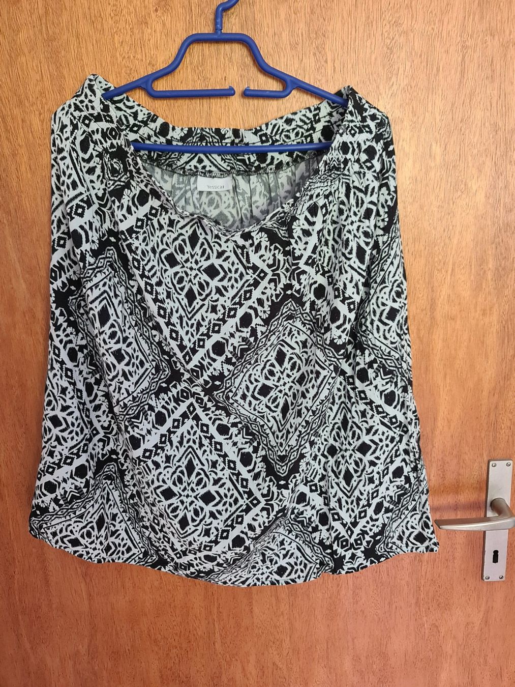 C&A Gonne: Wunderschöner kurzer Rock in schwarz weiss – Usato da Eschert venduto da PS..
