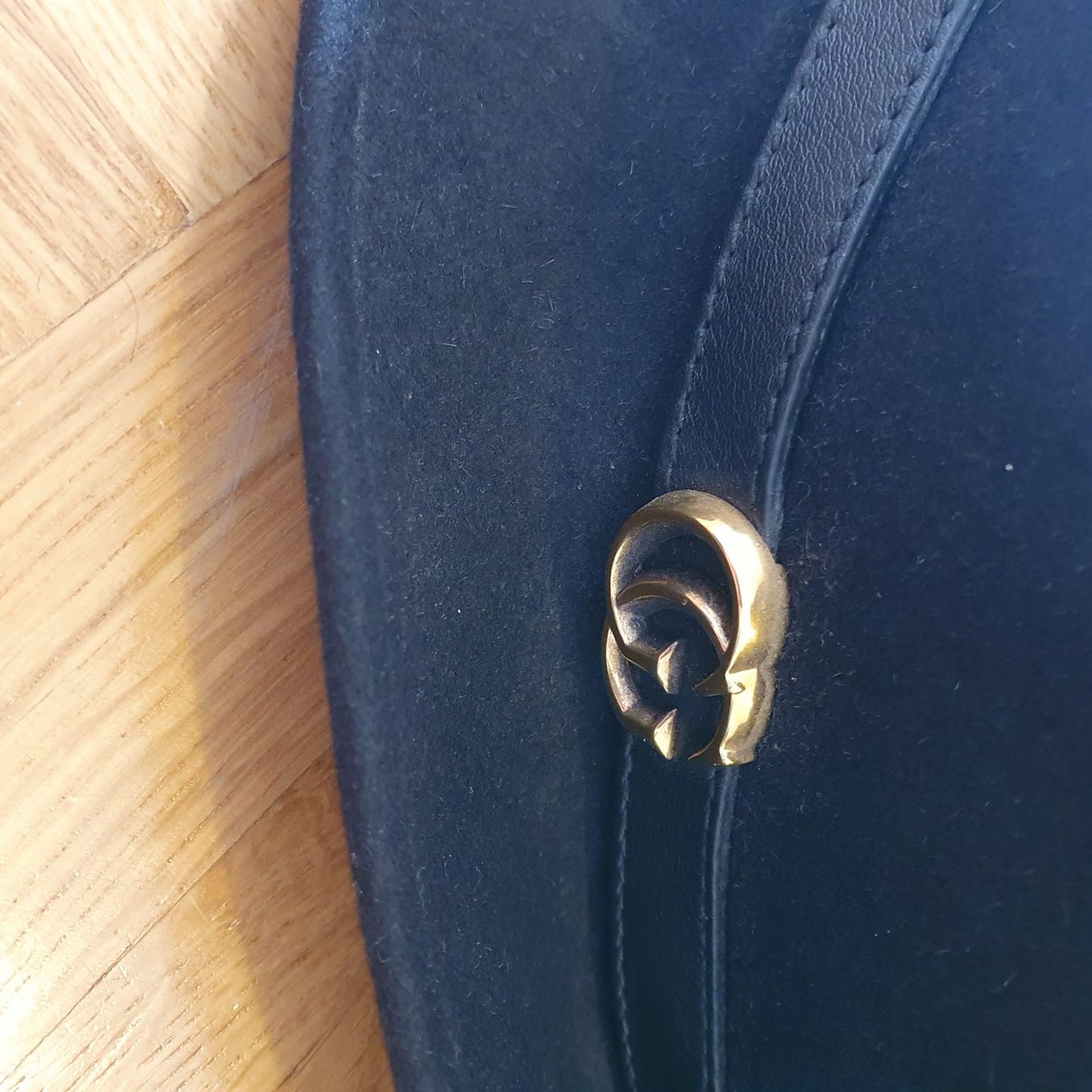 Gucci Copricapi, berretti & cappellini: Chapeau noir dame GUCCI – Usato da Prilly venduto da RoDyRe 1