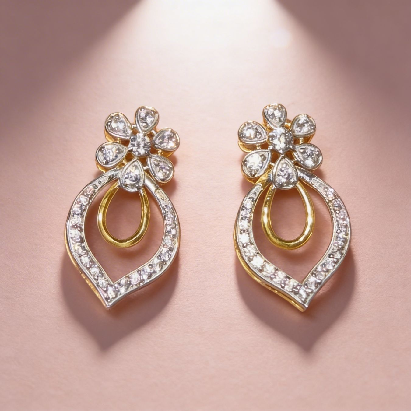 Orecchini pendenti & Orecchini a lobo: Boucles d’oreilles Fleur de Diamant – Nuovo e nell'imballaggio originale da St-Maurice venduto da Sandrinette123 1