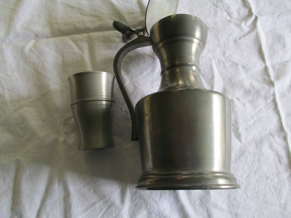 Caraffe: Zinnkanne mit Becher – Usato da Riehen venduto da dipus 1