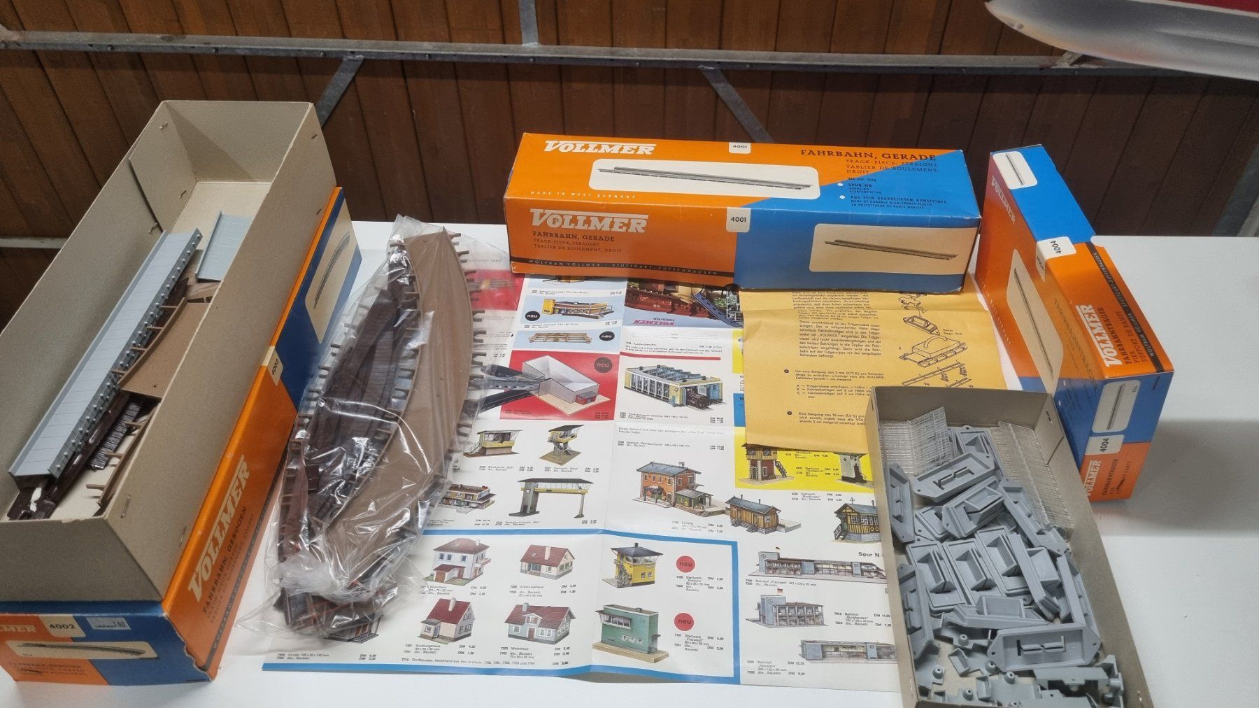 Vollmer Modelleisenbahnen: Vollmer 01/02/04 + Katalog 1965 – Gebraucht aus Männedorf von Modelle-aller-Art