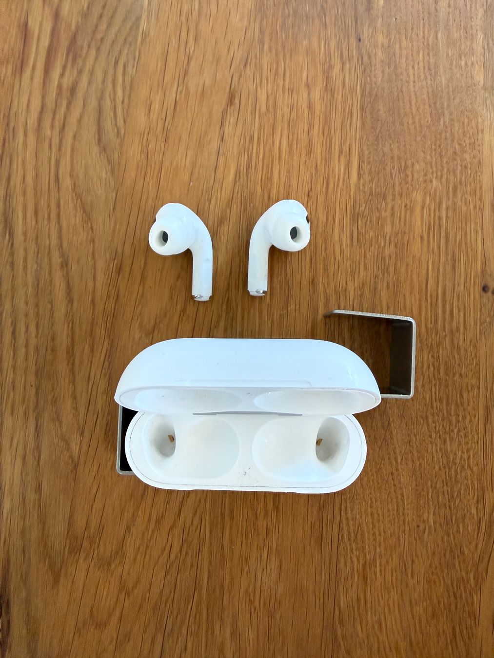 Apple Cuffie: APPLE AirPods Pro 2 (USB-C) – Usato da Lausanne venduto da Nine1982 1