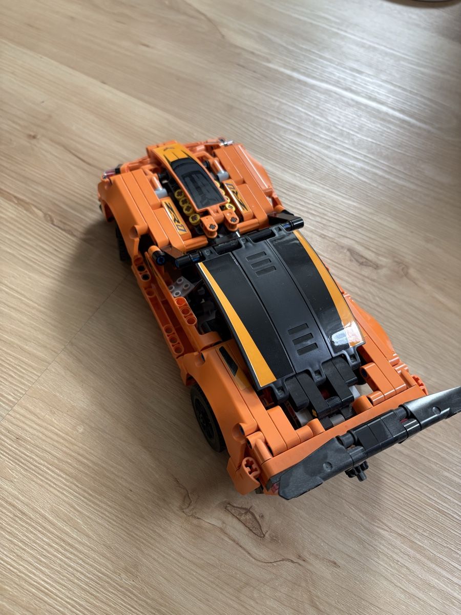 Lego Giocattoli: LEGO Technic Corvette – Usato da Hendschiken venduto da Hujbe 2