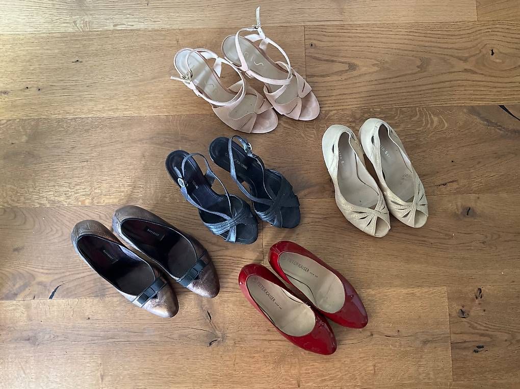 Scarpe da donna: Absatzschuhe diverse Marken gr 39 oder 40 – Usato da Ebnat-Kappel venduto da Chantalle 2