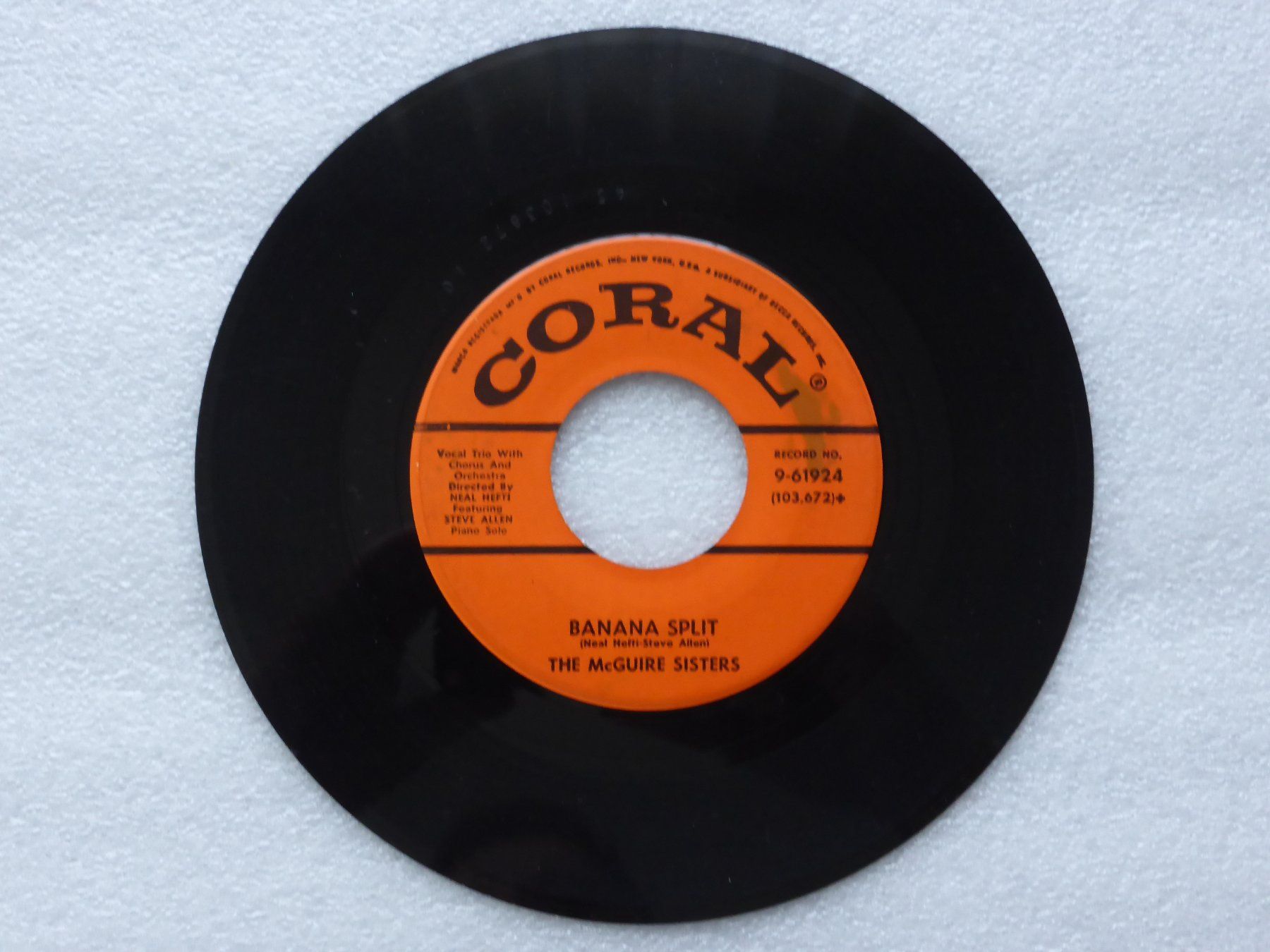 Dischi in vinile: Vinyl Single   THE McGUIRE SISTERS – Usato da Küssnacht am Rigi venduto da Mondkinder 2