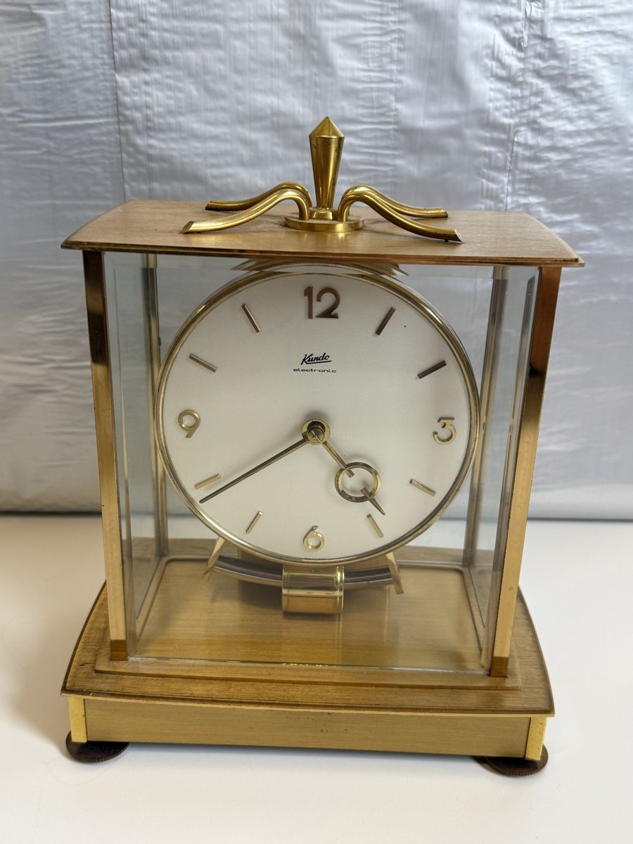 Stand- & Wanduhren: KUNDO electronic  Kieninger & Obergfell Germany – Gebraucht aus Grenchen von swiss.antiques