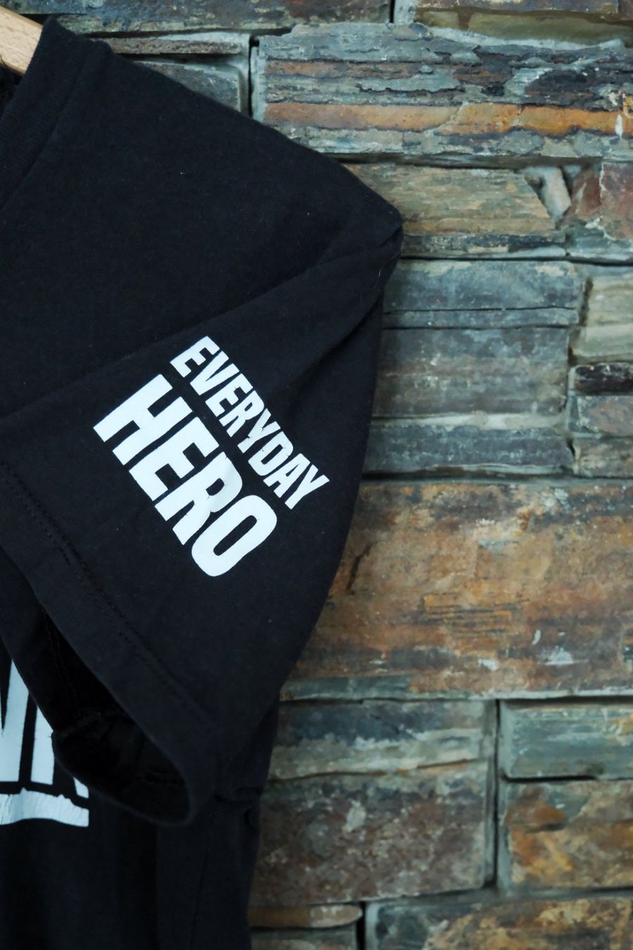T-shirt: T-Shirt Swiss Throwdown Crew schwarz Gr. M – Usato da Winkel venduto da man_2qfr 1