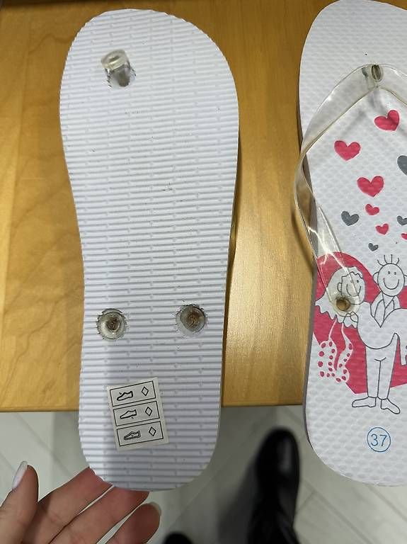 Scarpe da donna: Ciabatte regalo per ospiti matrimonio – Usato da Lugano venduto da club.888 2