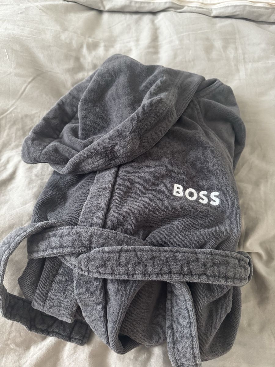 Hugo Boss Accappatoi: Hugo Boss Bademantel Grau – Usato da Embrach venduto da lady_t_ 3