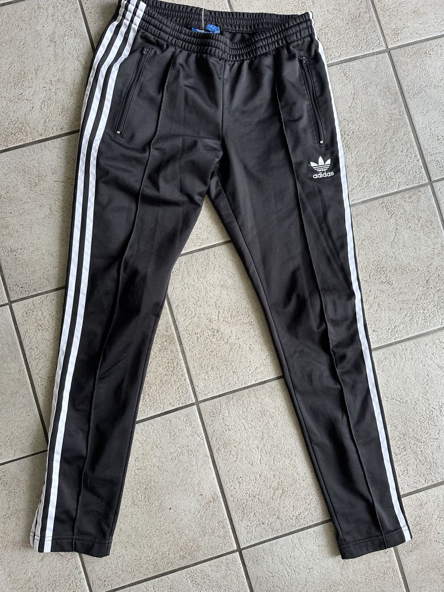 Adidas Pantaloni: Adidas Trainerhose Gr 38 – Usato da Sierre venduto da Tracy83