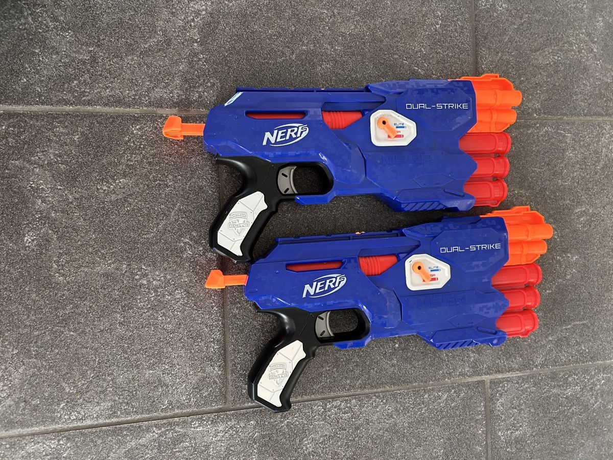 Nerf Jouets: Nerf Dual Strike – D'occasion à Wanzwil par san_6zx5