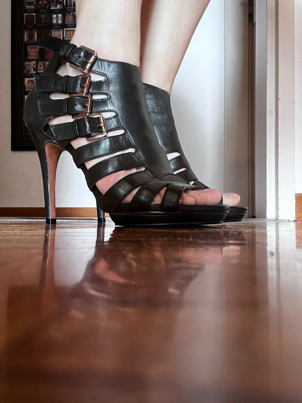 Scarpe da donna: Black leather heels – Nuovo (secondo la descrizione) da Genève venduto da bri_cf58 1
