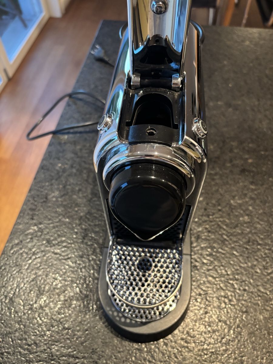 Nespresso Macchine per caffè & Macchine per espresso: Nespresso Kaffemaschine Kapsel – Usato da Allschwil venduto da zso_kbc8 5