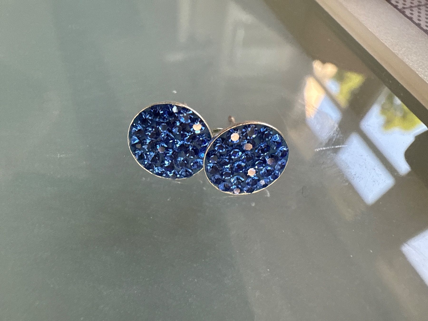 Ohrringe & -stecker: Funkelnde Ohrstecker: Blau und Rosa – Gebraucht aus Weiningen ZH von -Adenin- 2