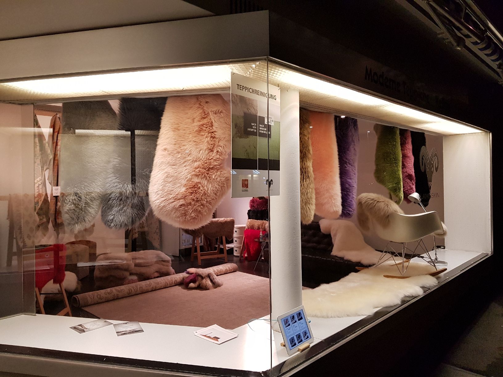Tutte le decorazioni: Doppelschaffele in über 30 Farben – Nuovo e nell'imballaggio originale da Neuhausen am Rheinfall venduto da Lambskin 8
