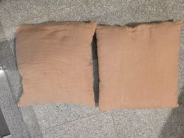 2 Zierkissen in braun / beige mit Füllung