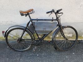Oldtimer Velo Militärfahrrad mit Tasche und Nummer, alt