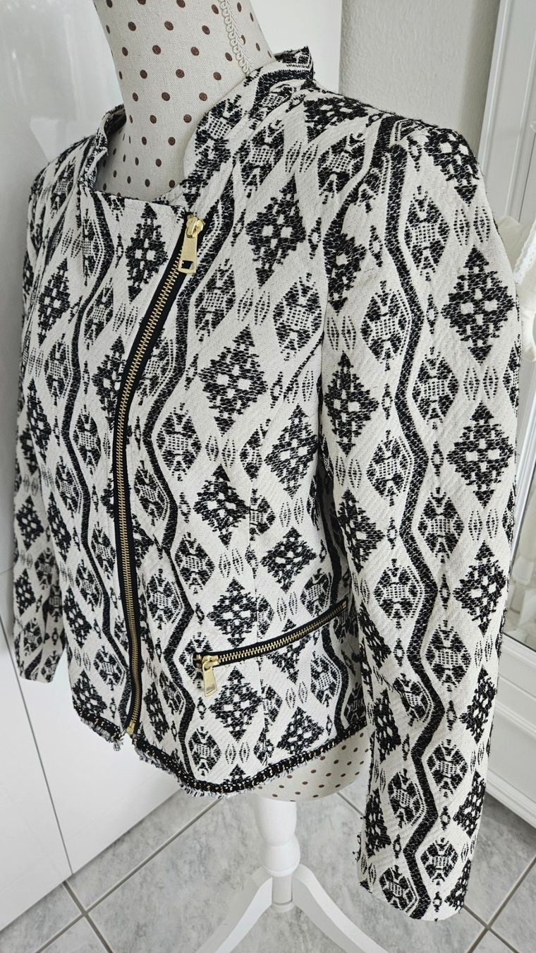 H&M Jacken: gemusterter Blazer Schwarz/Weiss mit Gold Grösse 42 – Gebraucht aus Gossau ZH von fashiontwo 4