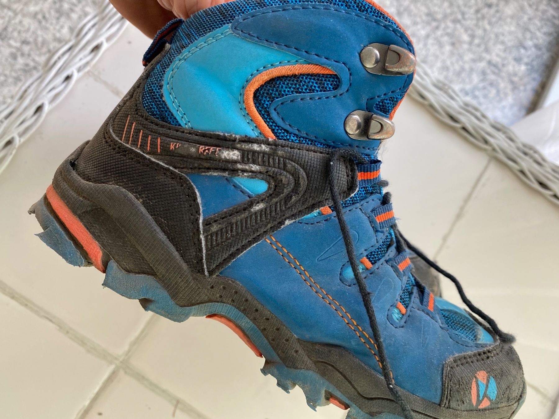 Scarpe per ragazzi: KIMBERFEEL Trekking Schuhe, Gr.32 – Usato da Vezia venduto da luce2011 2