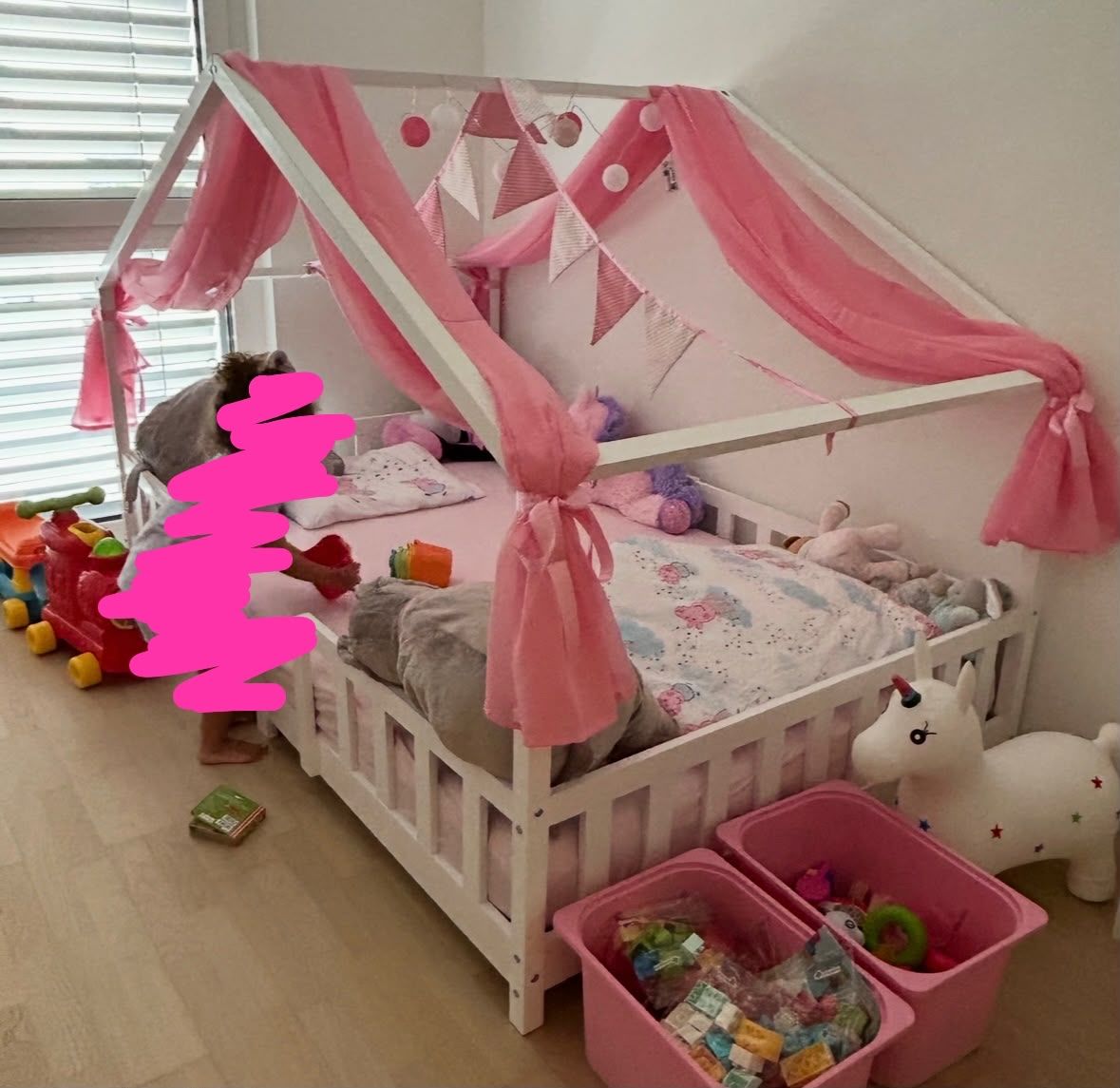 Lits: Kinderbett / Hausbett 120x200 – D'occasion à Chur par DDC17 1