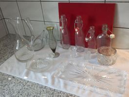 Lot Glaswaren, Karaffen, Flaschen, Vasen
