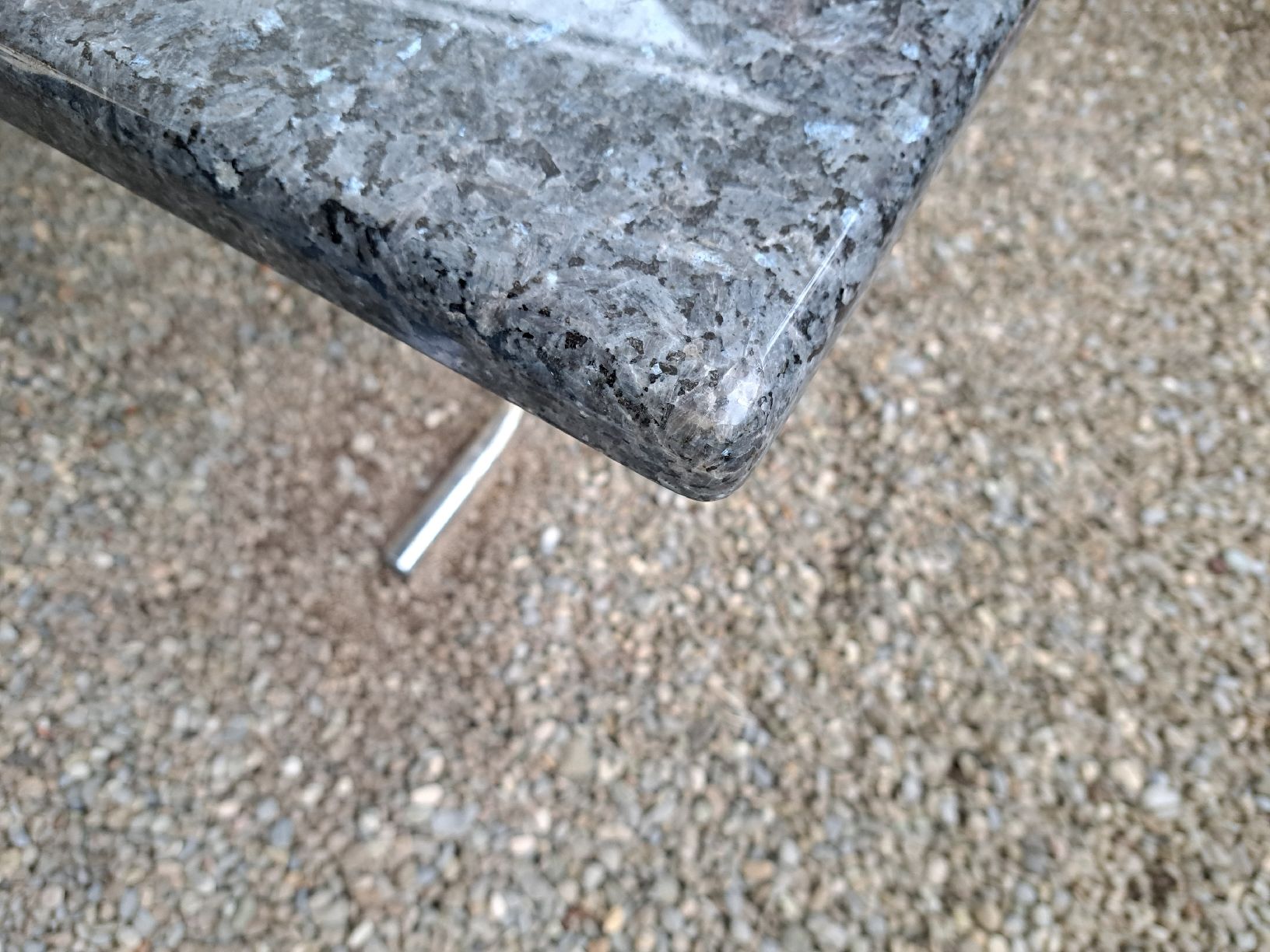 Tavoli: Granittisch, Gartentisch, Esstisch, – Usato da Schöftland venduto da bea_k5lj 1