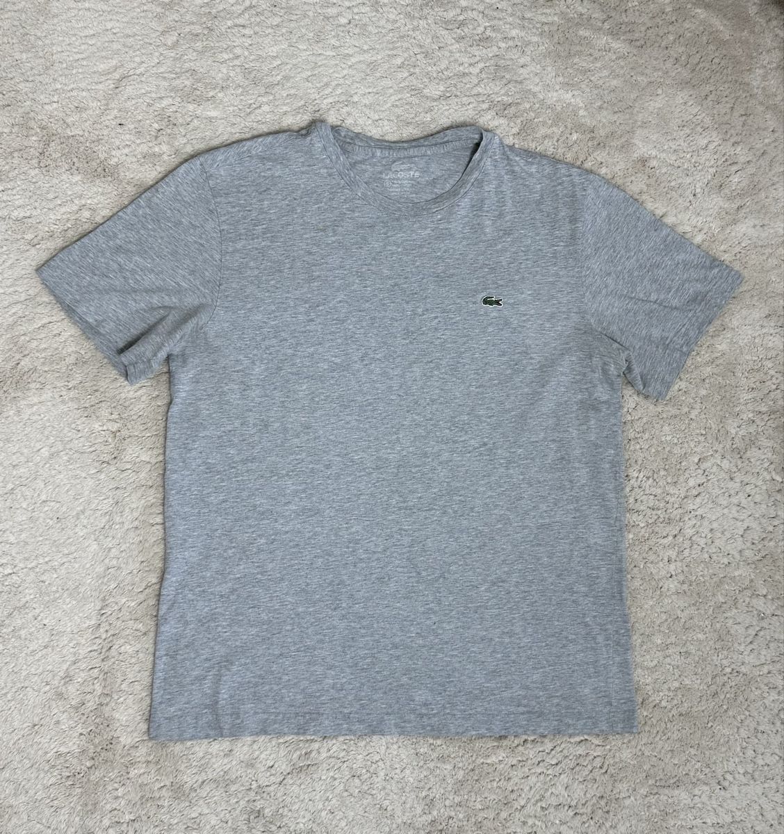 Lacoste T-shirt: T-shirt Lacoste gris - Taille S – Usato da Neuchâtel venduto da aliceguins