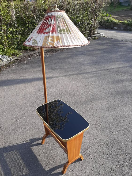 Lampe Mit Tisch