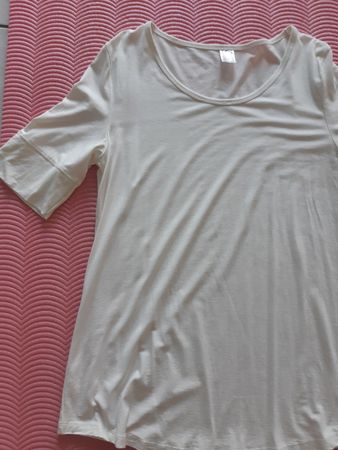T- shirt