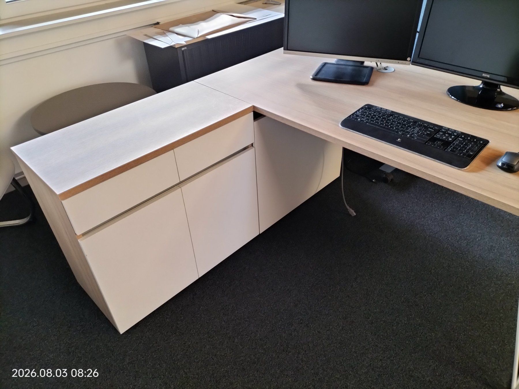 Schreibtische: Schreibtisch – Gebraucht aus Liestal von SFLiestal 1