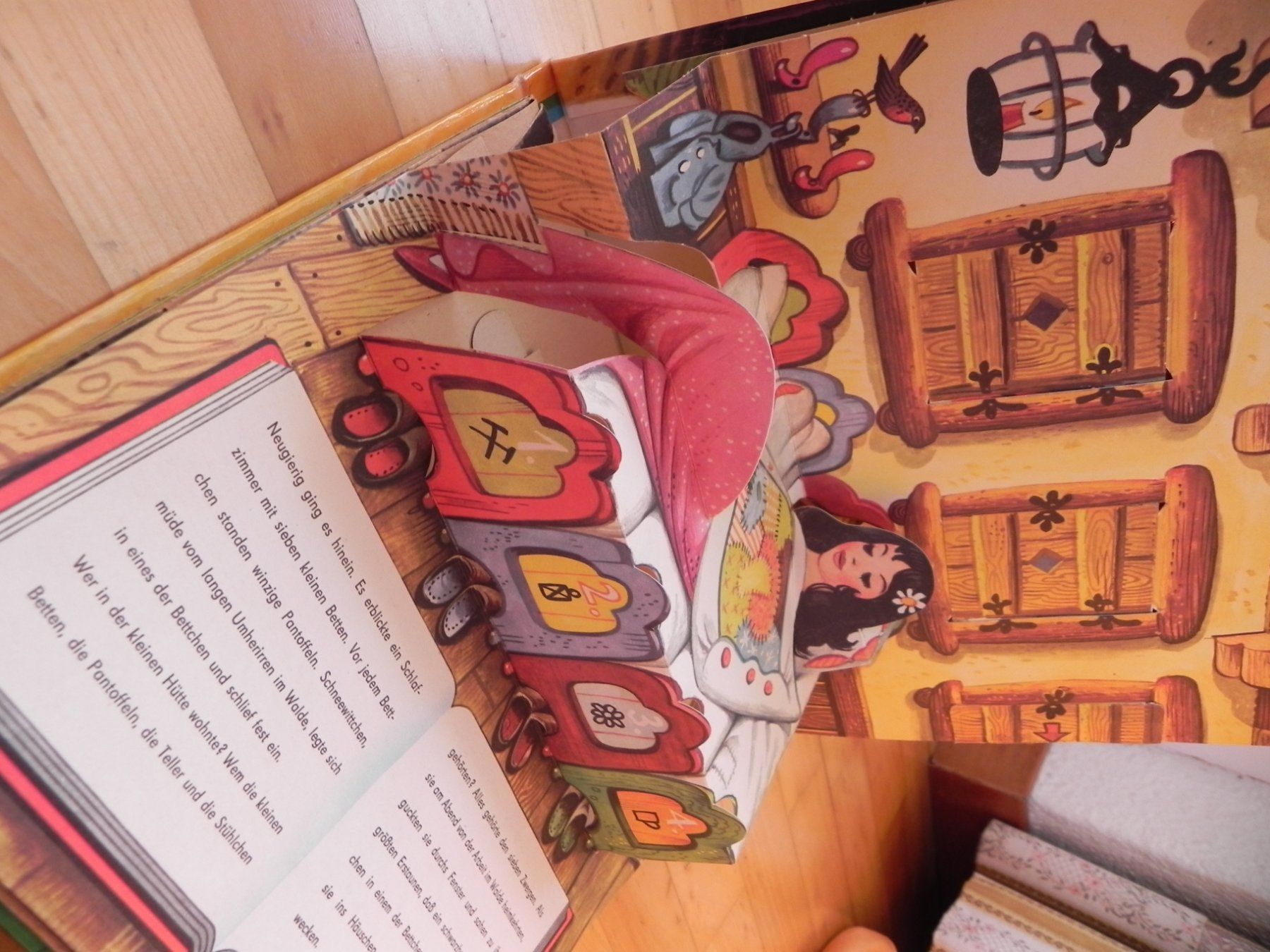 Libri: Schneewittchen Leporello Buch Kubasta Pop Up Buch 1982 – Usato da Stallikon venduto da pcerny16 5