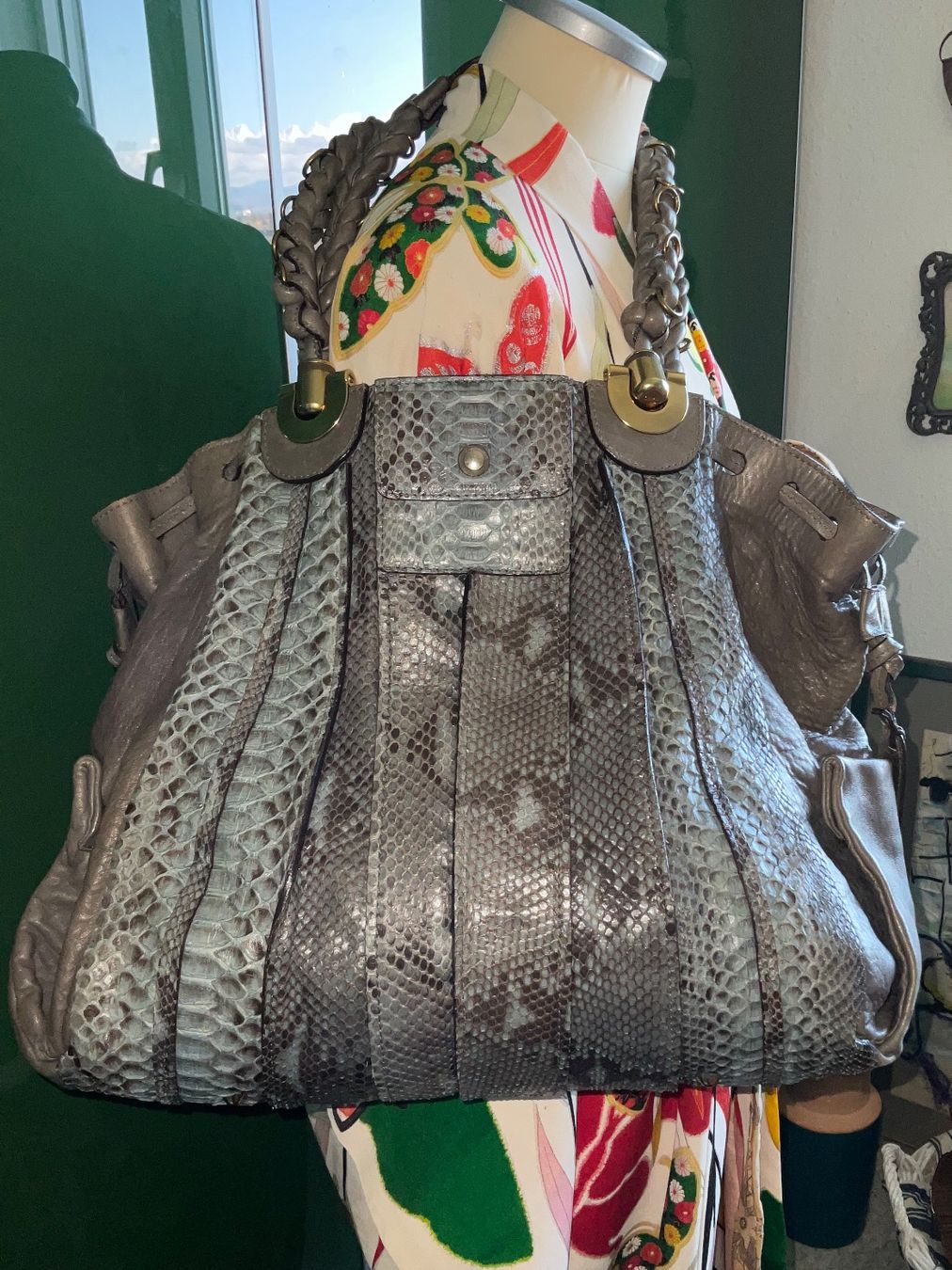 Chloé Sacs femmes: Chloé Heloise Grey Leather & Python Shopper Bag XL – Neuf (Voir description) à Birsfelden par Brut